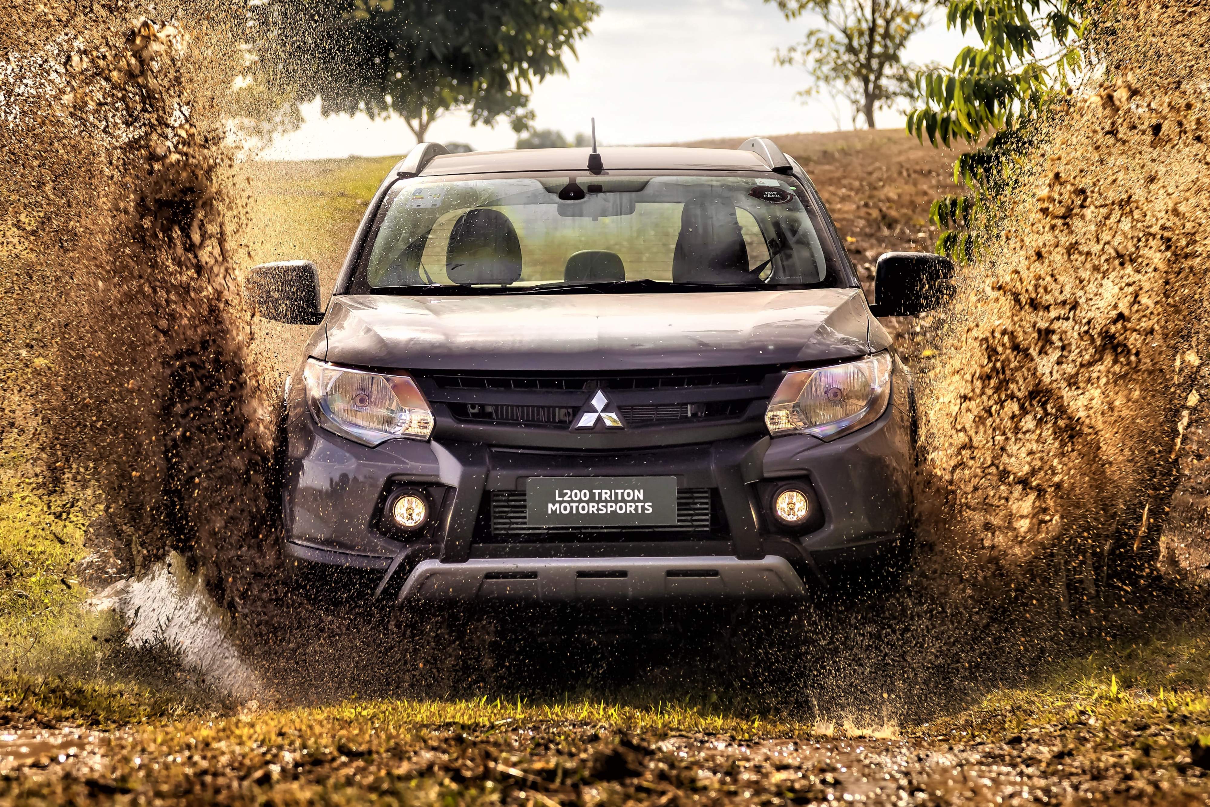 picape Mitsubishi Triton Motorsports